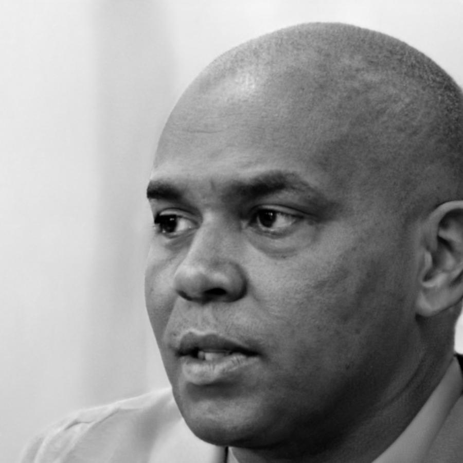 Porträt von Henrik Völkner